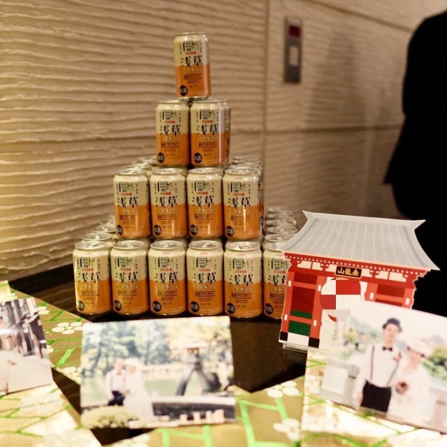 積まれた缶ビール