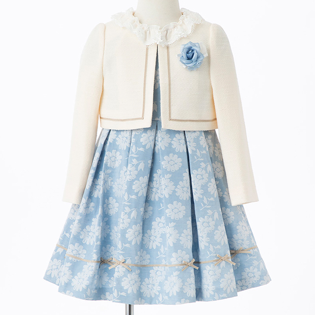 女の子のお呼ばれ服