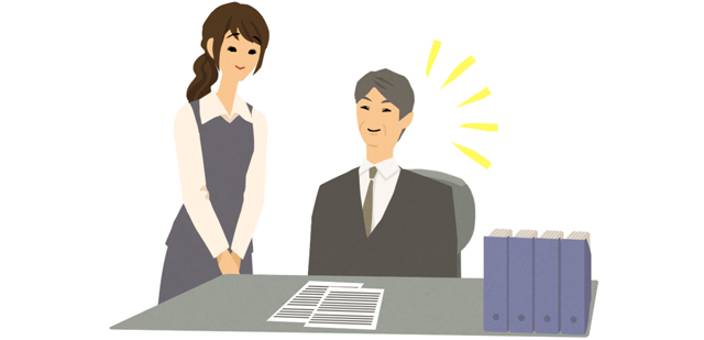 職場で上司に確認する女性
