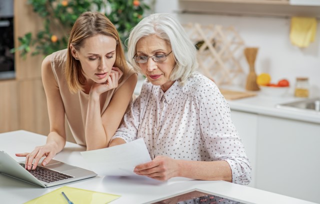 費用について親に相談する人