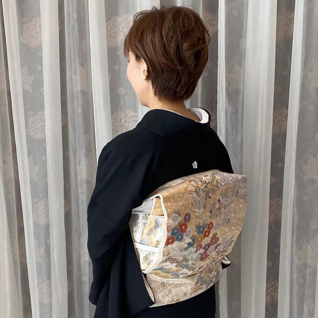 毛流れのきれいなショートボブ