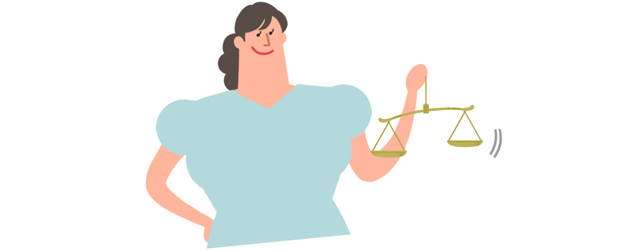 天秤を持つ女性