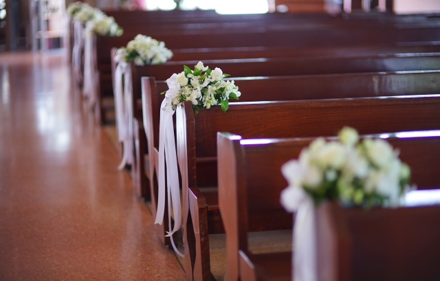 チャペルの椅子