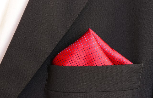 明るい色合いのポケットチーフ