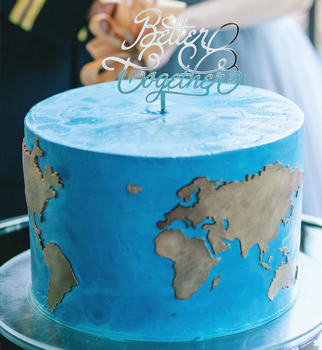 地球デザインのスタイリッシュなケーキ