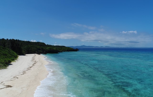 沖縄本島　瀬底ビーチ