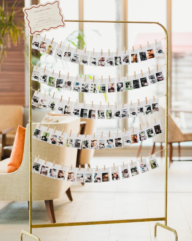 コッパースタンドにつるしたエスコードカード