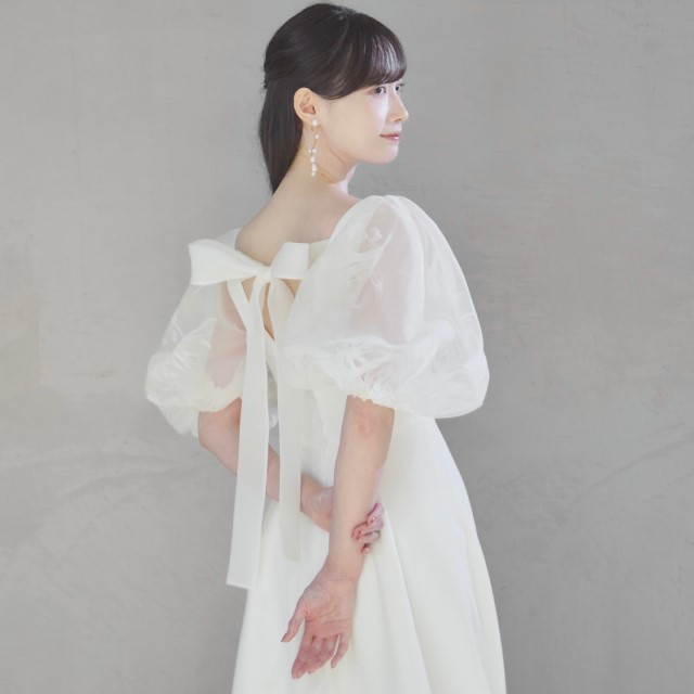 パフスリーブのウェディングドレスの魅力とは？可愛い・上品