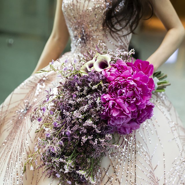 ピンクドレスのブーケ