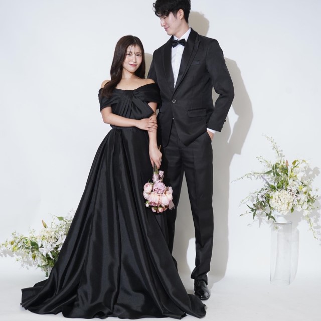 黒のウェディングドレス