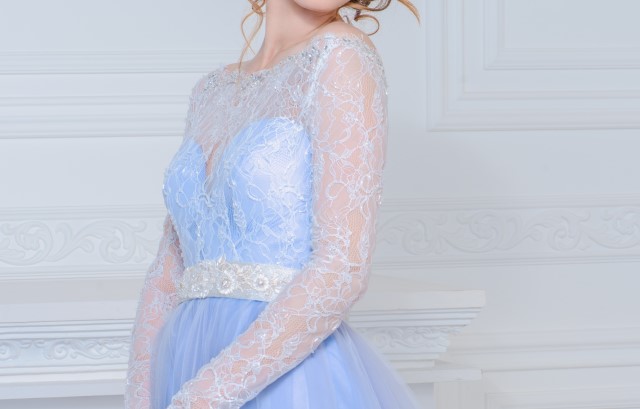 女性