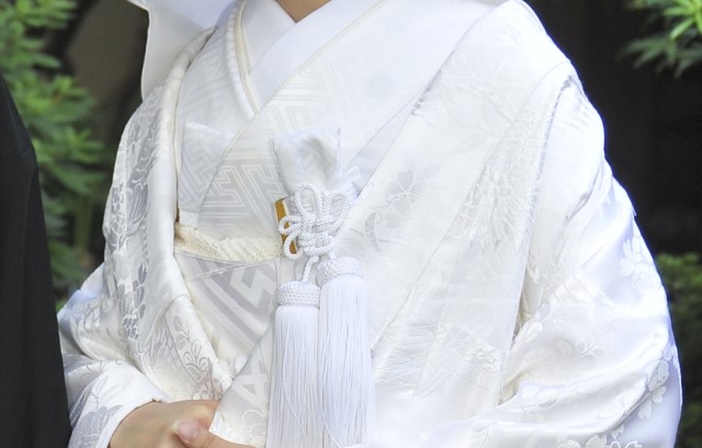 緞子の白無垢
