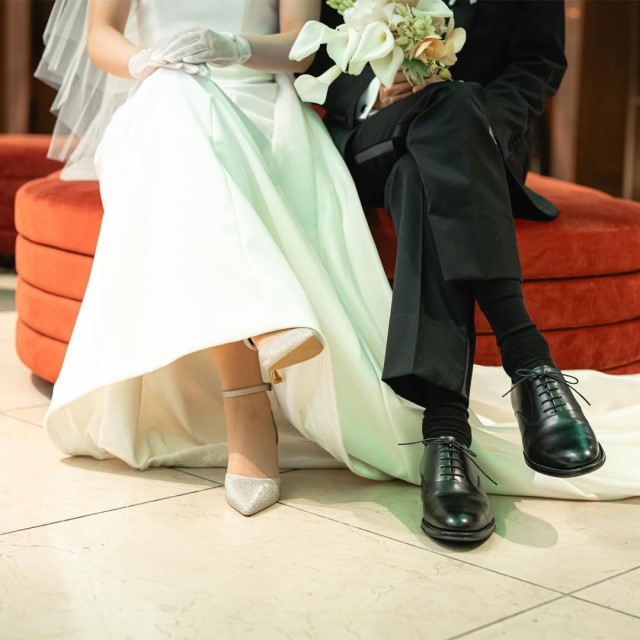 新郎新婦の足元