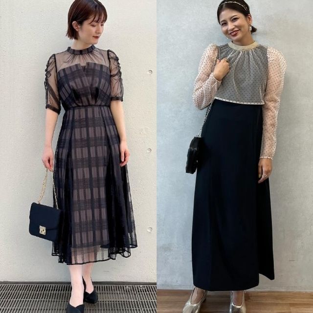 黒ドレスを着た女性