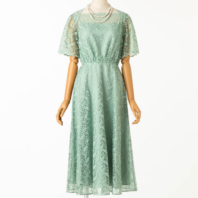 ミントグリーンのドレス