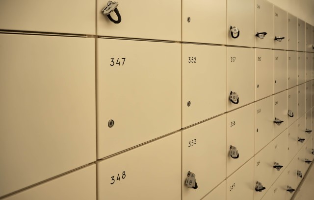 コインロッカー