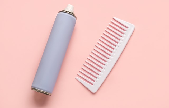 ヘアスプレーとくし