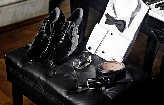 ベルトや靴など、男性の小物