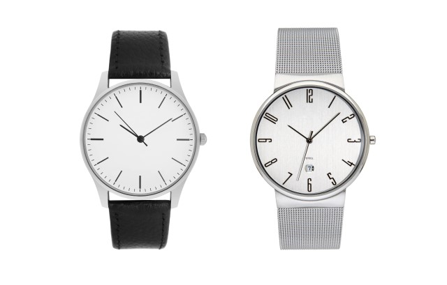 黒革ベルトの腕時計とメタルバンドタイプの腕時計