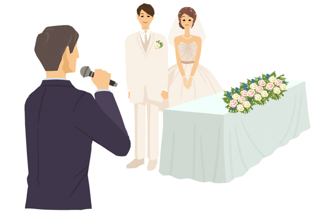 結婚式で挨拶をする男性