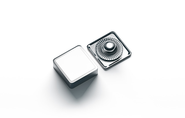 スナップ式のカフスボタン