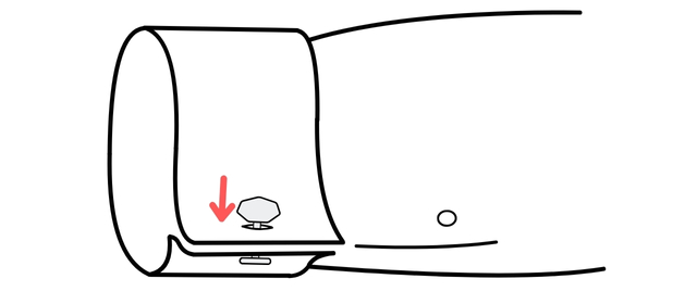 シャツの袖にカフスボタンを通す