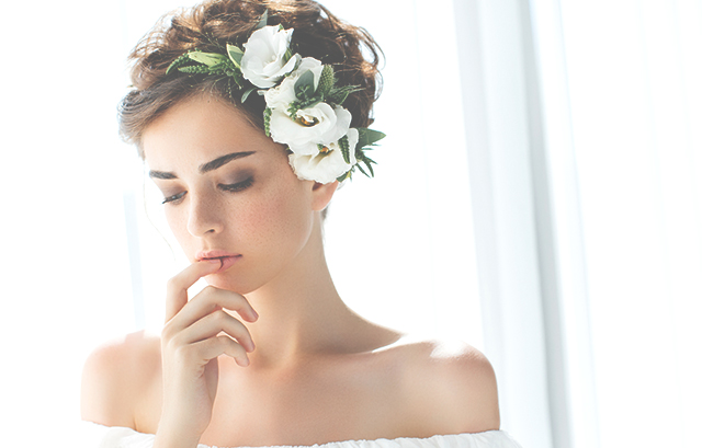 花冠で失敗しない 花冠がピッタリなドレス つけ方 髪型 結婚ラジオ