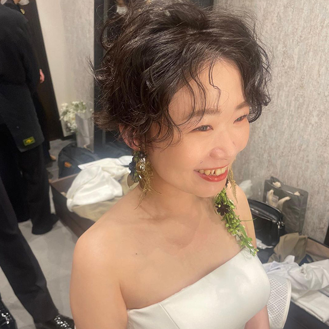 花嫁の髪型 ショートの人必見 オシャレでかっこいいアレンジ実例をご紹介 結婚ラジオ 結婚スタイルマガジン