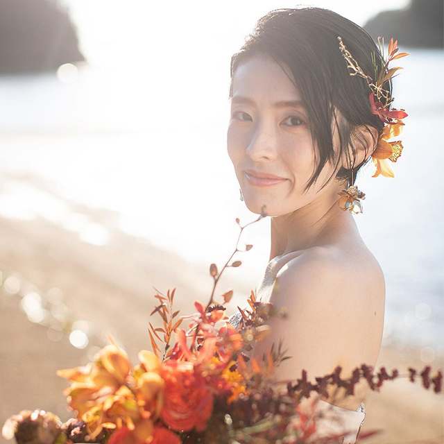 花嫁の髪型 ショートの人必見 オシャレでかっこいいアレンジ実例をご紹介 結婚ラジオ 結婚スタイルマガジン