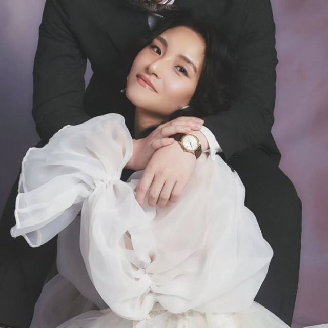 大人っぽいメイクの花嫁さん