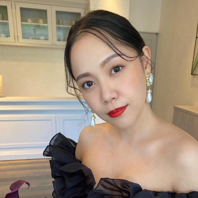 クールなメイクの花嫁さん