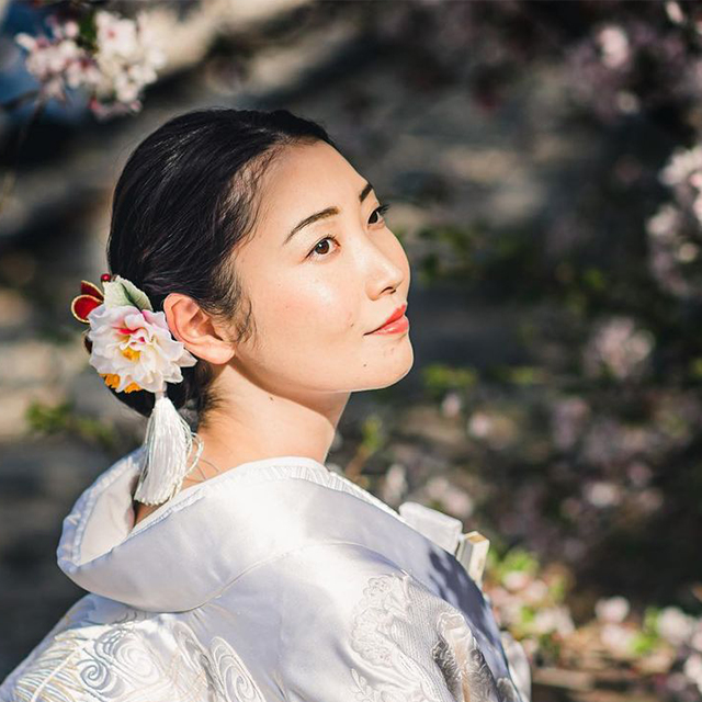 大人っぽいメイクの花嫁さん