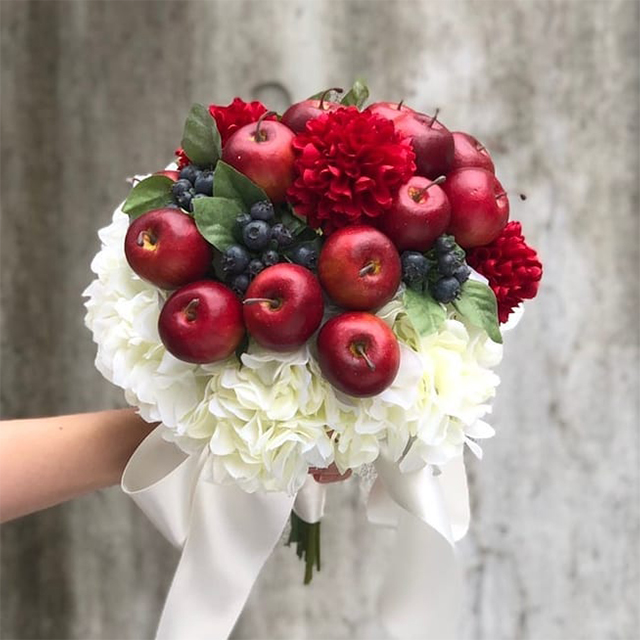 お花以外で作れる結婚式のブーケアイデア02