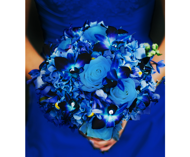 ブルー 水色 ネイビー カラードレス別 相性の良いブーケの色 デザインは 結婚ラジオ 結婚スタイルマガジン