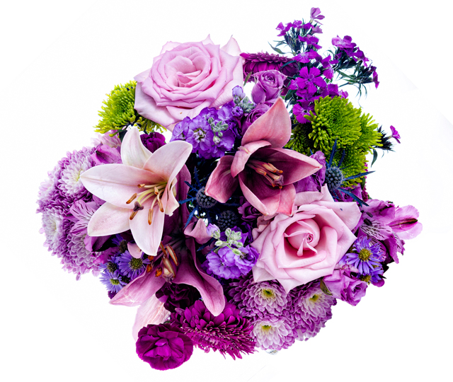 紫のバラやユリをメインにマム、なでしこを使ったブーケ