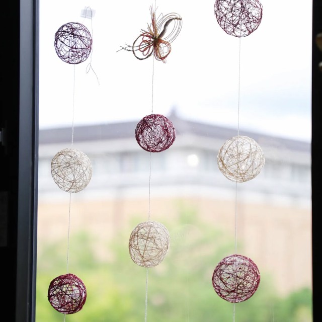 水引で作られたモビール